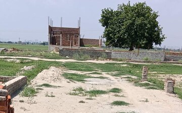 Plot For Sale in Bhopani Village