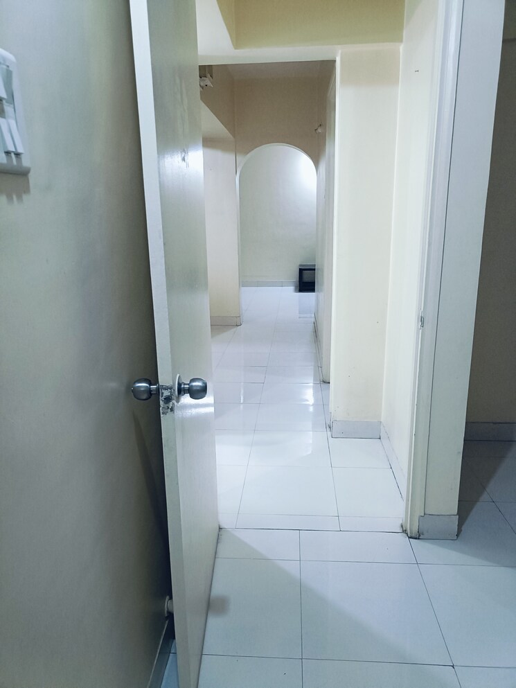 Bathroom, ashish-plaza-kothrud 2 Bedroom 1000 Sq.Ft. Apartment In Kothrud Pune 7371095