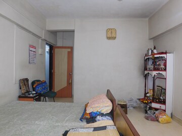 Bedroom in 2 BHK Apartment at Mulund West – for Sale