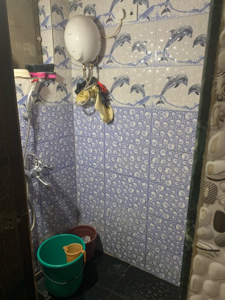 Bathroom, waghani-mahal 2 Bedroom 450 Sq.Ft. Apartment In Bhayandar West Thane 7371137