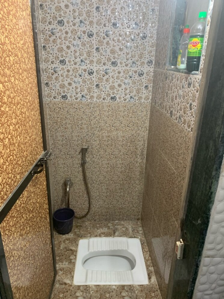 Bathroom, waghani-mahal 2 Bedroom 450 Sq.Ft. Apartment In Bhayandar West Thane 7371137