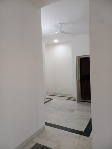 Room in 3 BHK Builder Floor at Sushant Lok 3, Sector 57 – for Sale