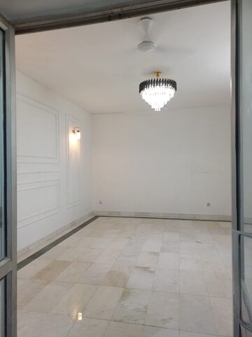 Room in 3 BHK Builder Floor at Sushant Lok 3, Sector 57 – for Sale