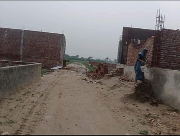  Plot For Sale in Bhopani Village