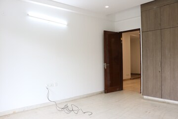 Room in 2 BHK Apartment at Ansal Celebrity Homes, Sector 2 – for Sale