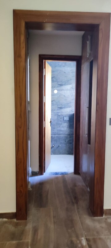 Building Lobby in 3 BHK Builder Floor at BPTP Park Elite Floor II, Sector 75 – for Sale