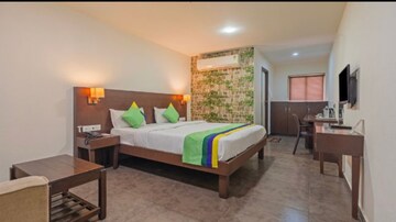 Bedroom in 3 BHK Villa at Senapati Bapat Road – for Sale