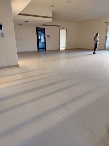 Room in 3 BHK Apartment at Hiranandani Tribeca, Ghodbunder Road – for Sale