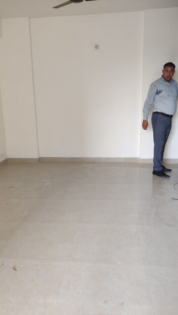 Room in 2 BHK Apartment at M3M Sierra, Sector 68 – for Sale