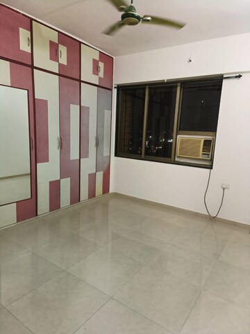 Room in 2 BHK Apartment at Hyde Park Galaxy, Manpada – for Sale