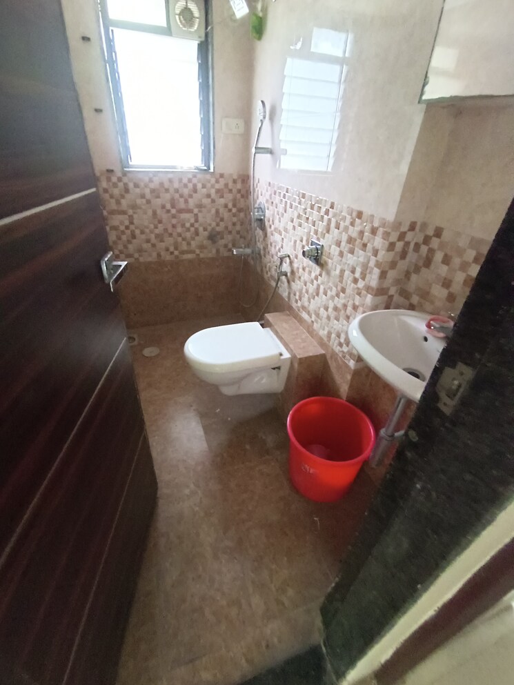 Bathroom, runwal-garden-city 1 Bedroom 600 Sq.Ft. Apartment In Balkum Pada Thane 7372753