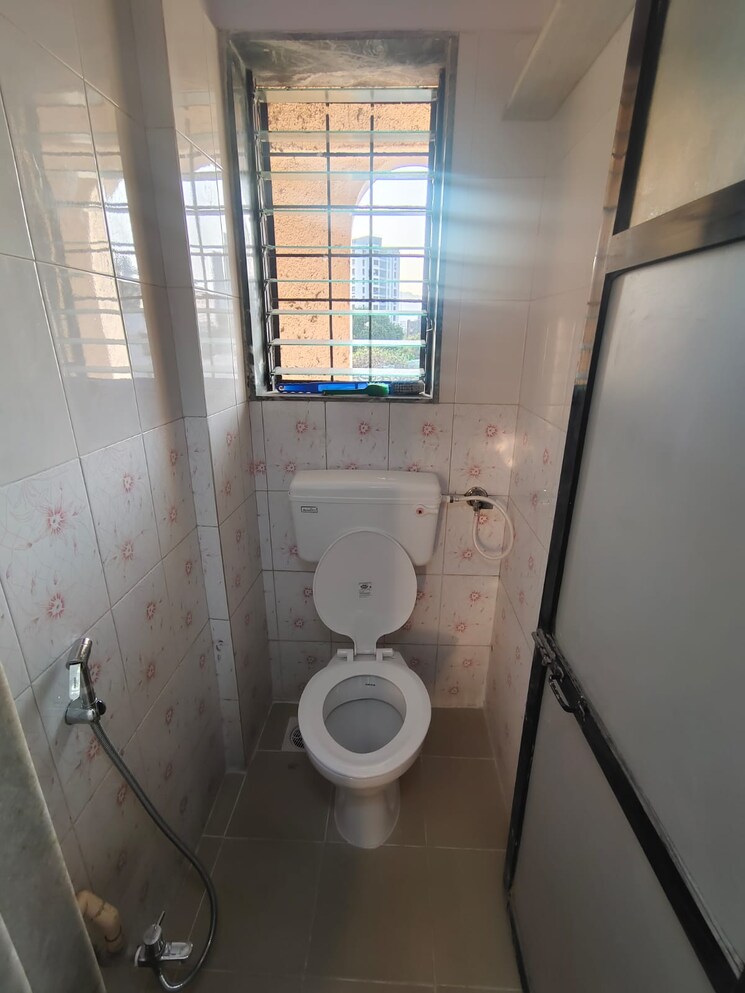 Bathroom, destiny-heights 1 Bedroom 480 Sq.Ft. Apartment In Mulund East Mumbai 7373067