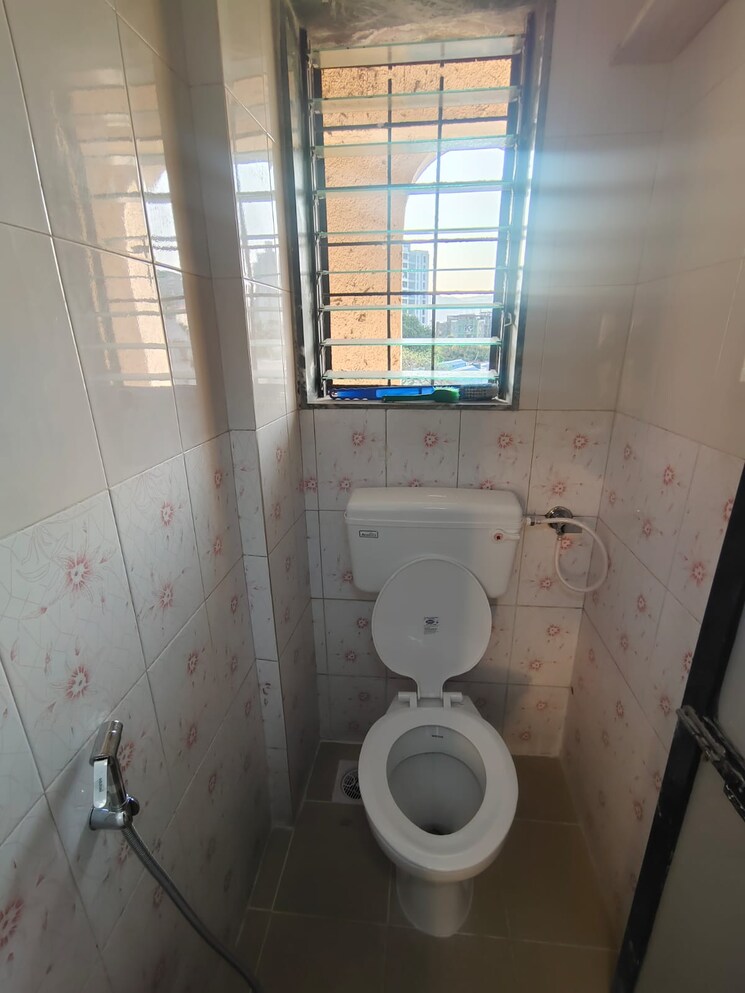 Bathroom, destiny-heights 1 Bedroom 480 Sq.Ft. Apartment In Mulund East Mumbai 7373067