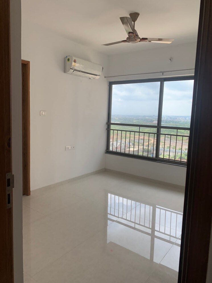 Room, pride-world-city-long-island 1 Bedroom 450 Sq.Ft. Apartment In Charholi Budruk Pune 7373078