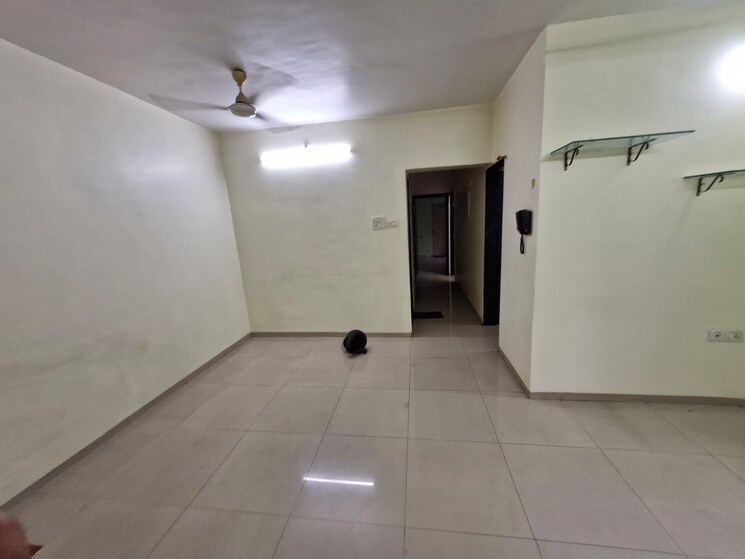 Room, everest-world-tulip 2 Bedroom 840 Sq.Ft. Apartment In Kolshet Road Thane 7373098