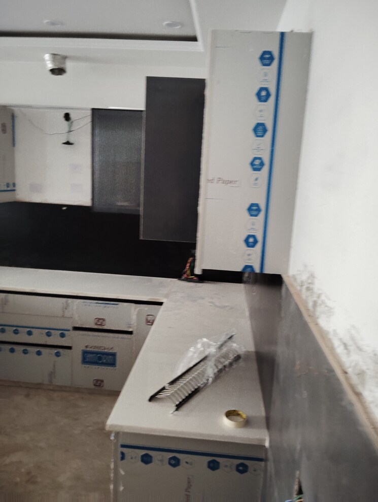 Kitchen, sainik colony 3 Bedroom 2025 Sq.Ft. Builder Floor In Sainik Colony Faridabad 7373346