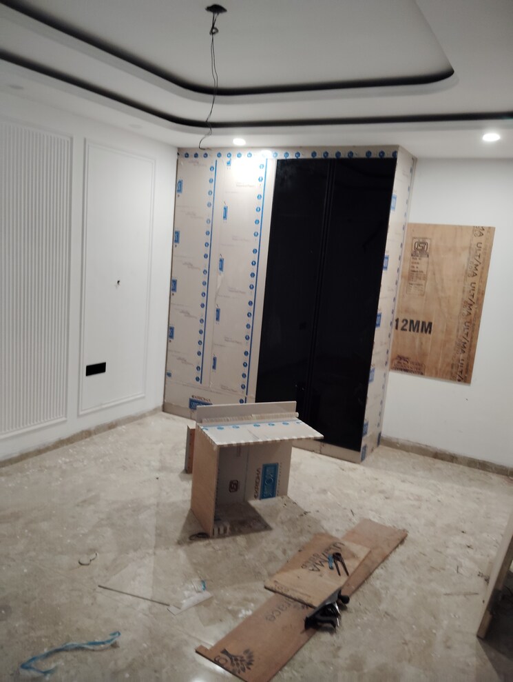 Living Room, sainik colony 3 Bedroom 2025 Sq.Ft. Builder Floor In Sainik Colony Faridabad 7373346