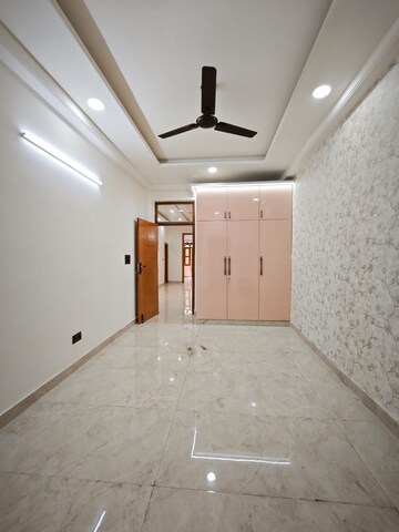 Building Lobby in 4 BHK Builder Floor at Ahinsa Khand ii – for Sale