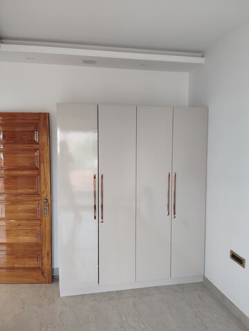 Room in 3 BHK Builder Floor at Sector 85 – for Sale