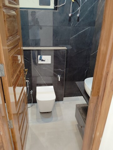 Master Bedroom in 3 BHK Builder Floor at Sector 85 – for Sale