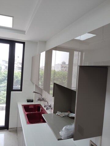 Master Bedroom in 3 BHK Builder Floor at Sector 85 – for Sale