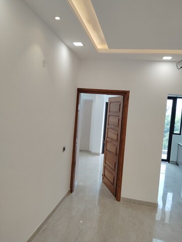 Building Lobby in 3 BHK Builder Floor at Sector 85 – for Sale