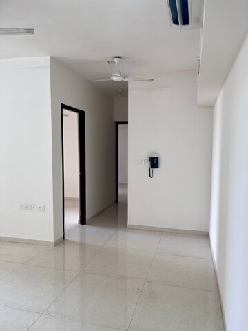 Room in 2 BHK Apartment at Lodha Amara, Kolshet Road – for Sale