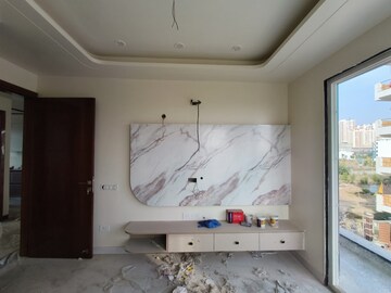 Room in 2.5 BHK Apartment at Experion The Heart Song, Sector 108 – for Sale