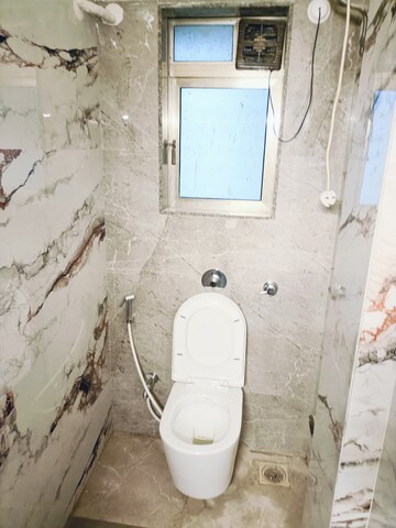 Bathroom in 4 BHK Apartment at Windsor Tower, Andheri West – for Sale