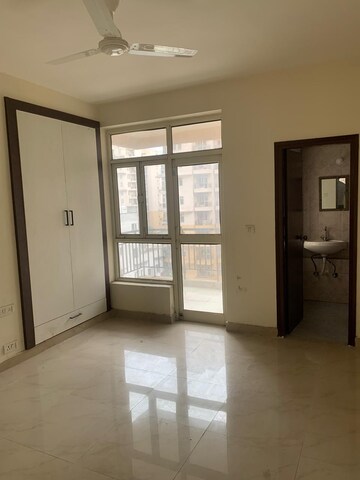 Room in 3 BHK Apartment at Ushay Towers, Kundli – for Sale