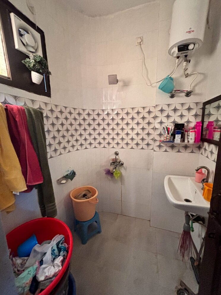 Master Bedroom, sector 8 3 Bedroom 2000 Sq.Ft. Builder Floor In Sector 8 Faridabad 7374155