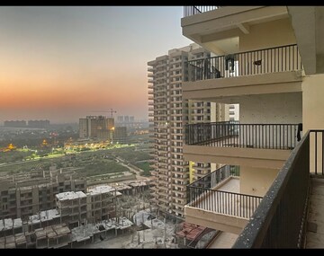3.5 BHK Apartment – Exterior View View at Gaur Yamuna City 16th Park View, Gaur Yamuna City - for Sale