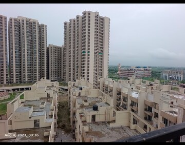 3.5 BHK Apartment – Exterior View View at Gaur Yamuna City 16th Park View, Gaur Yamuna City - for Sale
