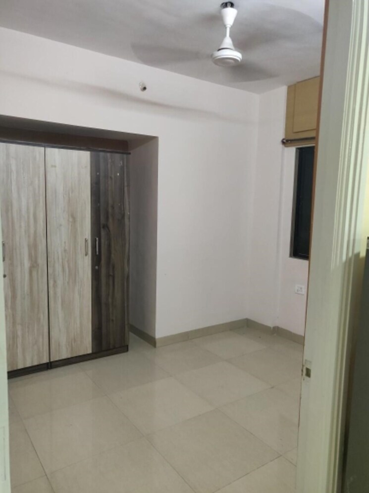 Room, sukur-residency-b1-chs-ltd 1 Bedroom 470 Sq.Ft. Apartment In Kasarvadavali Thane 7374596