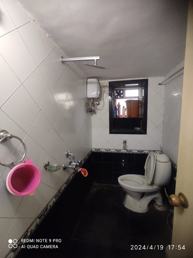 Bathroom, queens-view-walkeshwar 1 Bedroom 650 Sq.Ft. Apartment In Walkeshwar Mumbai 7374591