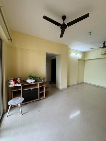 Room in 3 BHK Apartment at Lodha Splendora, Ghodbunder Road – for Sale