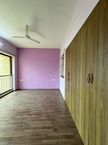 Room in 3 BHK Apartment at Lodha Splendora, Ghodbunder Road – for Sale