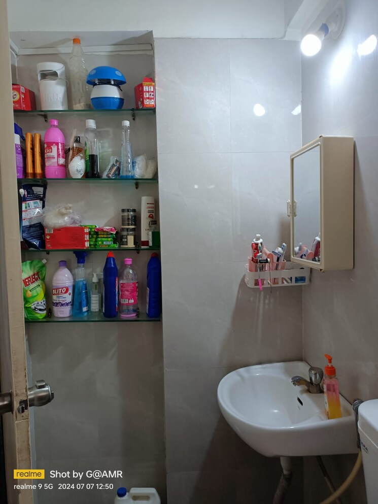 Bathroom, jalan-neo-city 2 Bedroom 525 Sq.Ft. Apartment In Wagholi Pune 7374964