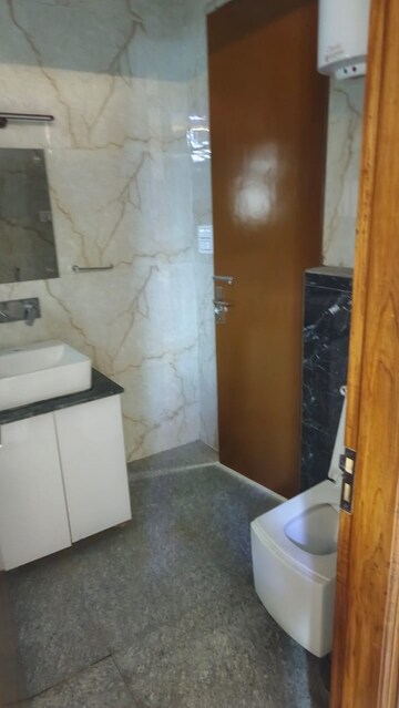 Bathroom in 3 BHK Builder Floor at BP Homes, Sector 85 – for Sale