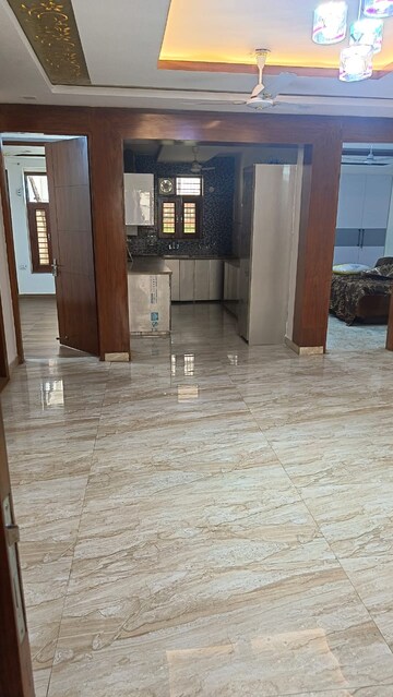 Parking in 3 BHK Builder Floor at BP Homes, Sector 85 – for Sale