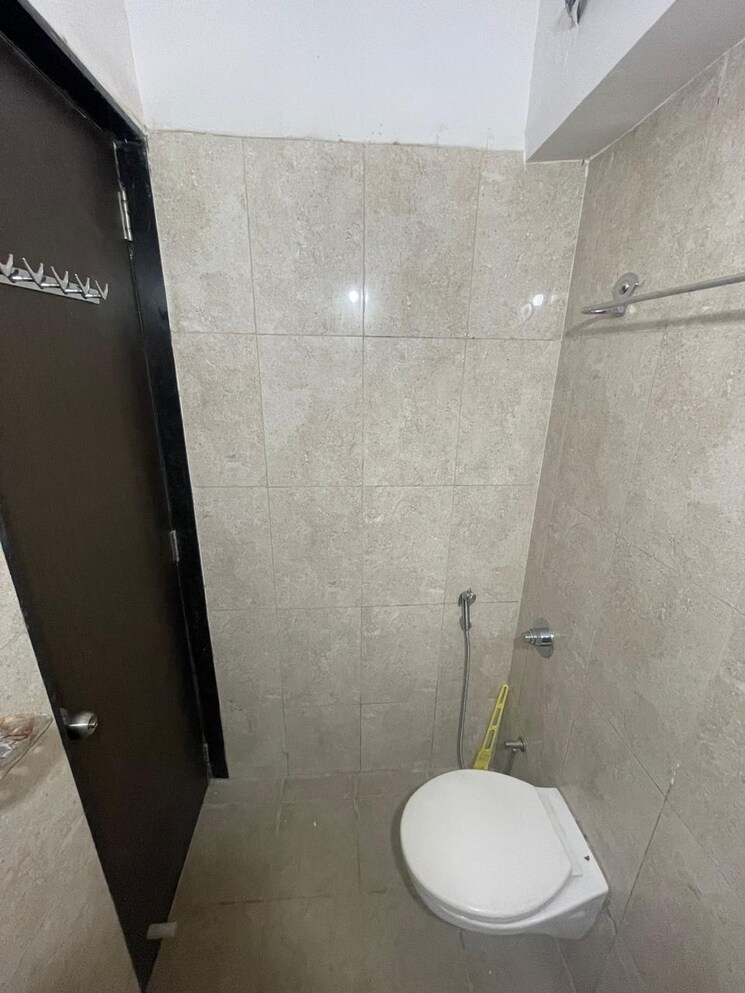 Bathroom, pride-world-city 1 Bedroom 441 Sq.Ft. Apartment In Charholi Budruk Pune 7375094