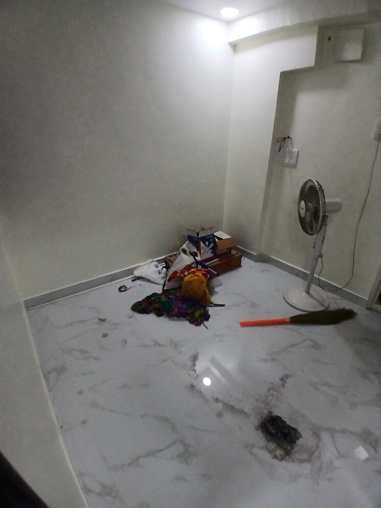  Parking, morarjee-mill-compound 1 Bedroom 400 Sq.Ft. Apartment In Kandivali East Mumbai 7375141