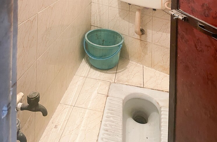 Bathroom, koliwada Pg For Boys In Koliwada 7375188