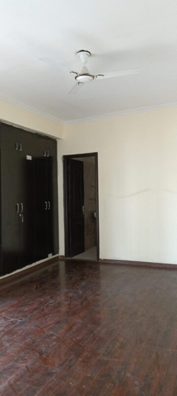 Room in 2 BHK Apartment at Supertech Ecovillage II, Sector 16b Greater Noida – for Sale