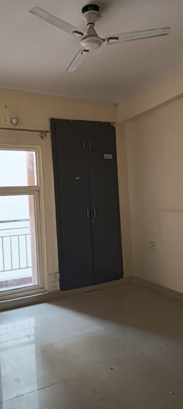 Room in 2 BHK Apartment at Supertech Ecovillage II, Sector 16b Greater Noida – for Sale