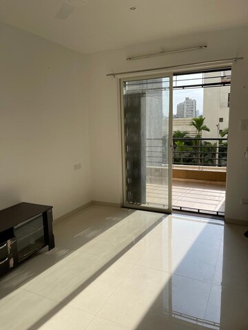 Room in 2 BHK Apartment at Sukhwani Dynasty, Wakad – for Rent