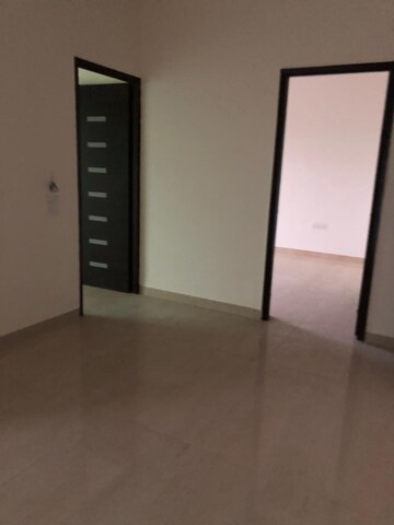 Room in 3.5 BHK Apartment at Gaur Saundaryam, Tech Zone 4 Greater Noida – for Sale