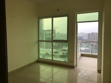 Room in 3.5 BHK Apartment at Gaur Saundaryam, Tech Zone 4 Greater Noida – for Sale