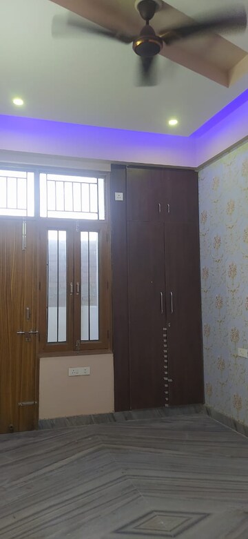 Room in 2 BHK Builder Floor at Pratap Vihar – for Sale