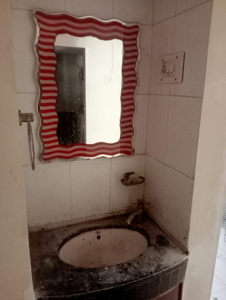 Bathroom, vijay-annex-7 2 Bedroom 630 Sq.Ft. Apartment In Waghbil Thane 7375467